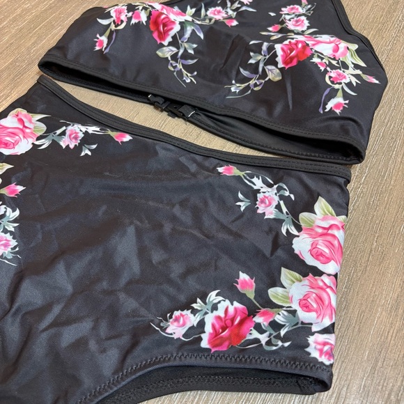 Floral Black Bikini Set - Picture 2 of 5